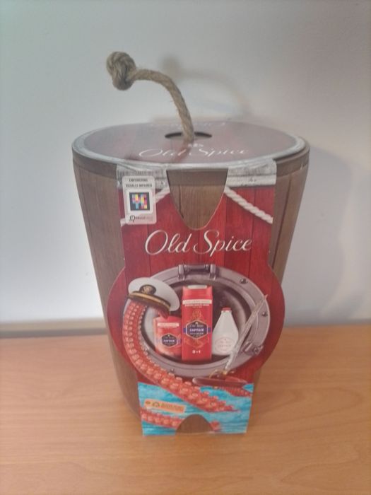 Zestaw prezentowy Old Spice kolekcjonerski 3 drewniane skrzynki beczka