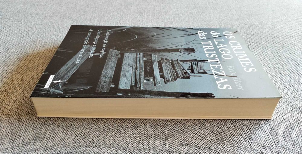 Livro "Os crimes do lago das tristezas" Erin Hart