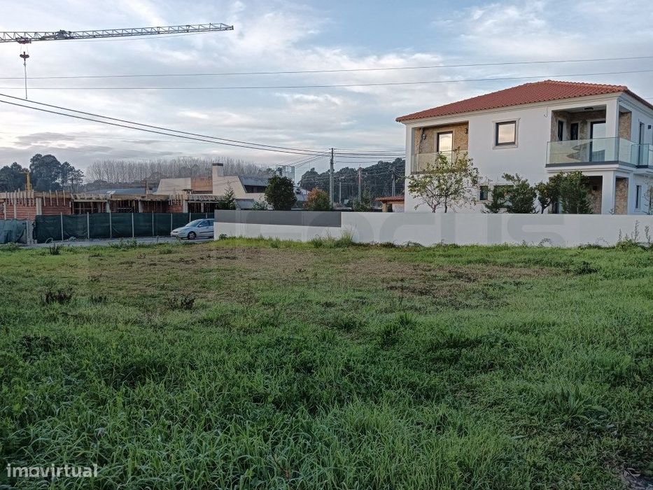 Terreno para venda Quintãs