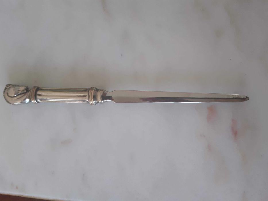 Abridor de cartas, com cabeça de cavalo, anos 80, nunca usado