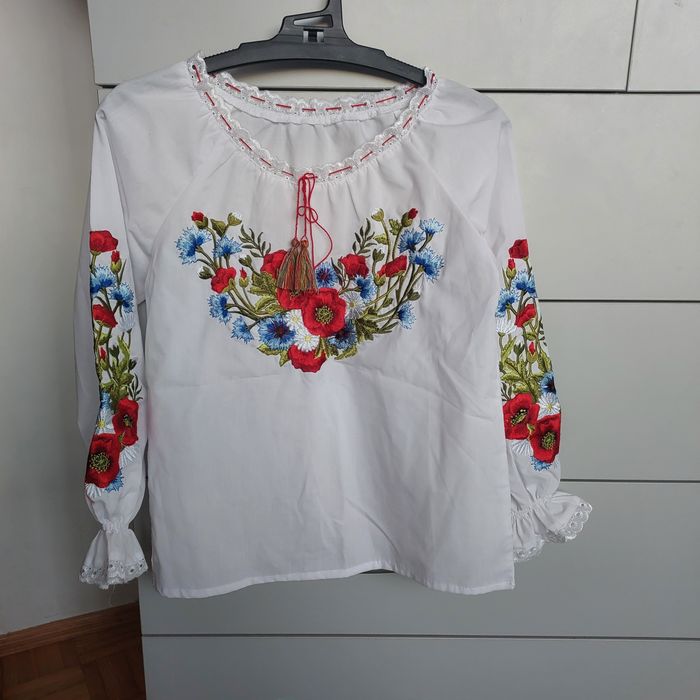 Nowa Biala koszula bluzka folk  w kwiaty 128