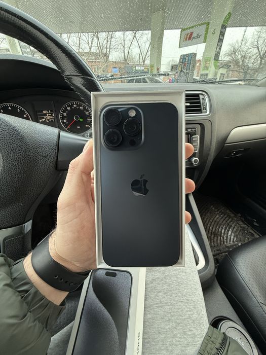 Продам iphone 15 pro max 256 GB физ сим