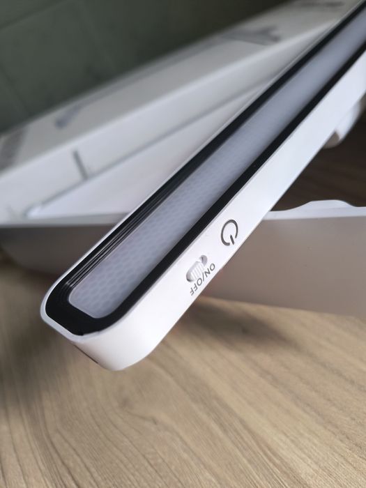 Настільна лампа на акумуляторі