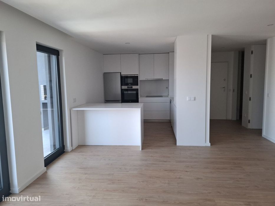 Apartamento T3 Novo para arrendar