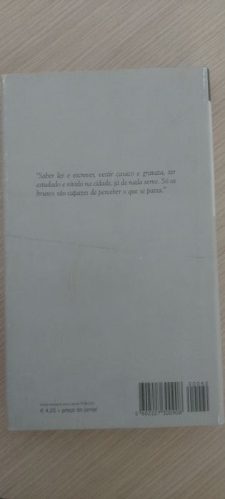 Vendo livro Lituma nos Andes