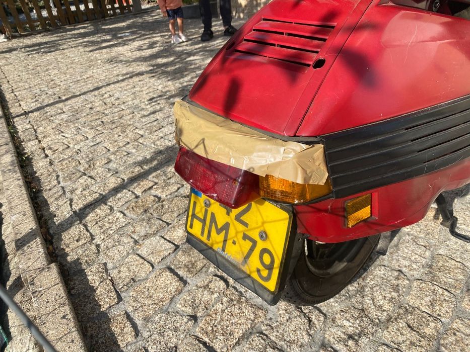 Escuter 50 a trabalhar