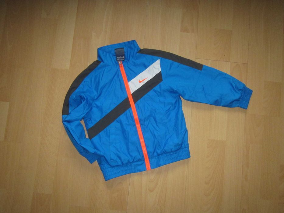 NIKE kurtka rozm.104-110