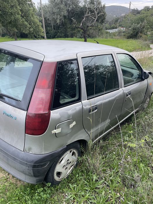Fiat Punto 1.2 Gasolina 1998 – 300€