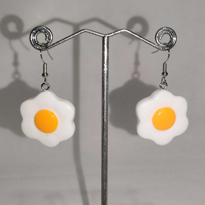 K122 Kolczyki wiszące Jajka sadzone Handmade