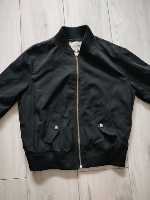 Czarna kurtka bomberka bomber Bershka M klasyka jesienna jesień 38