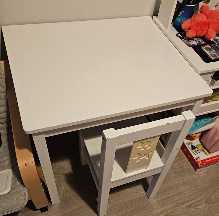 Mesa e cadeira criança ikea