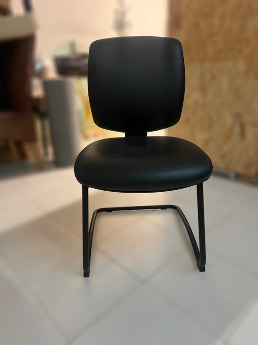 Cadeira de sala de espera / reuniões sem braços
