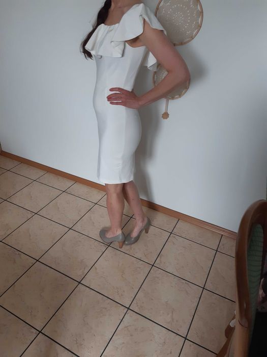 Sukienka kremowa reserved 34