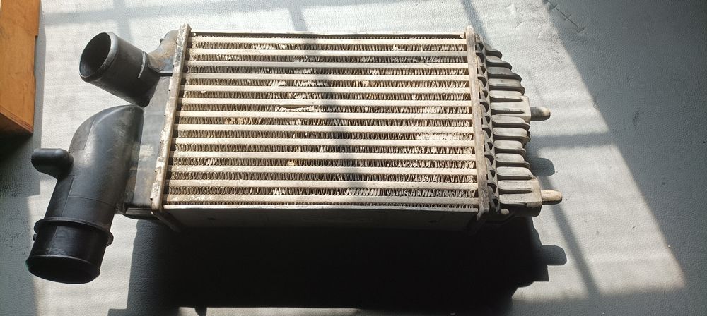 Радіатор інтеркулера Сітроен Пежо 2.2д