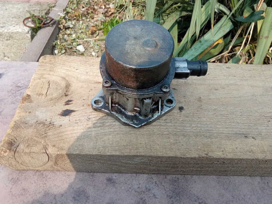 Вакуумний насос Renault 1.5Dci 8200327149