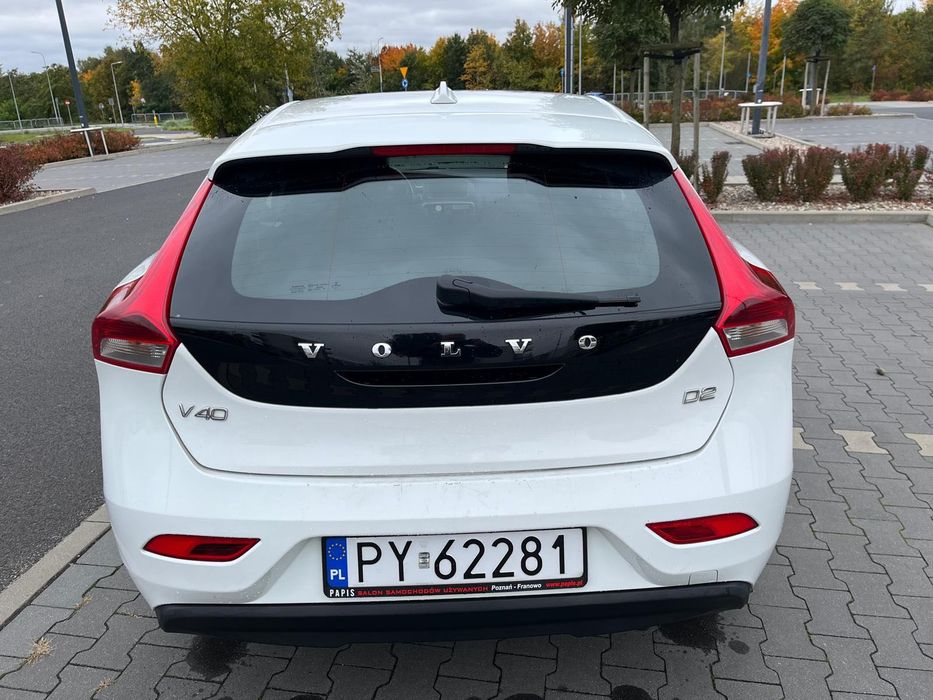 Sprzedam Volvo V40 D2; 1,6D bezwypadkowy