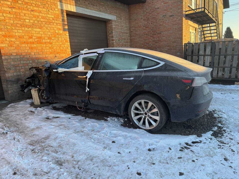 РОЗБІРКА ШРОТ ЗАПЧАСТИНИ ОРИГІНАЛ Б/У Tesla Model 3 двері бампер кермо
