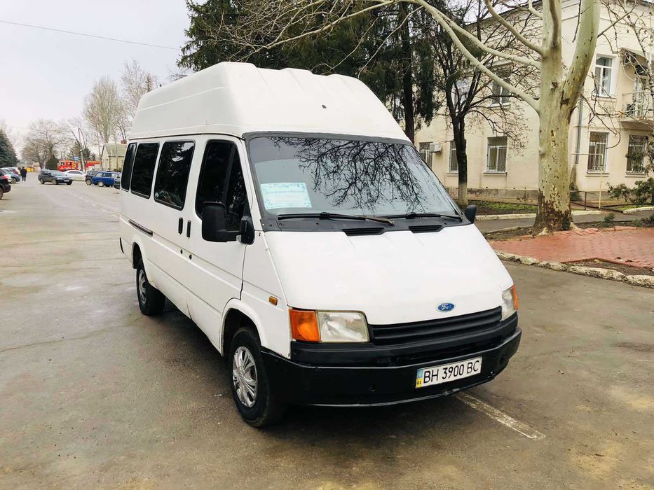 Ford Transit пассажирский 14 мест (2.5 дизель, 1991 год)
