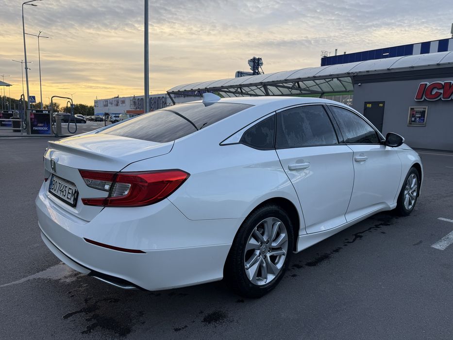 Honda Accord 2019 VIN 1HGCV1F18KA134838 фото оголошення 6 з 24