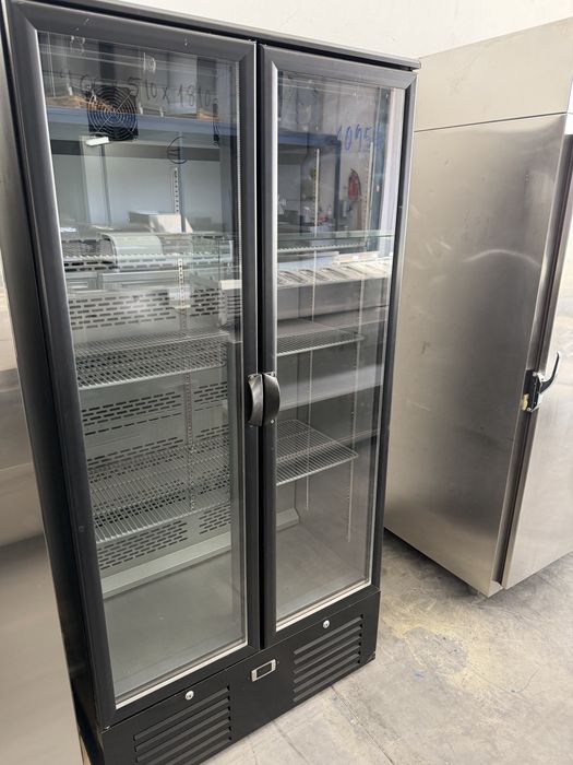 Vitrine vertical infrico  duas portas compack frio positivo
