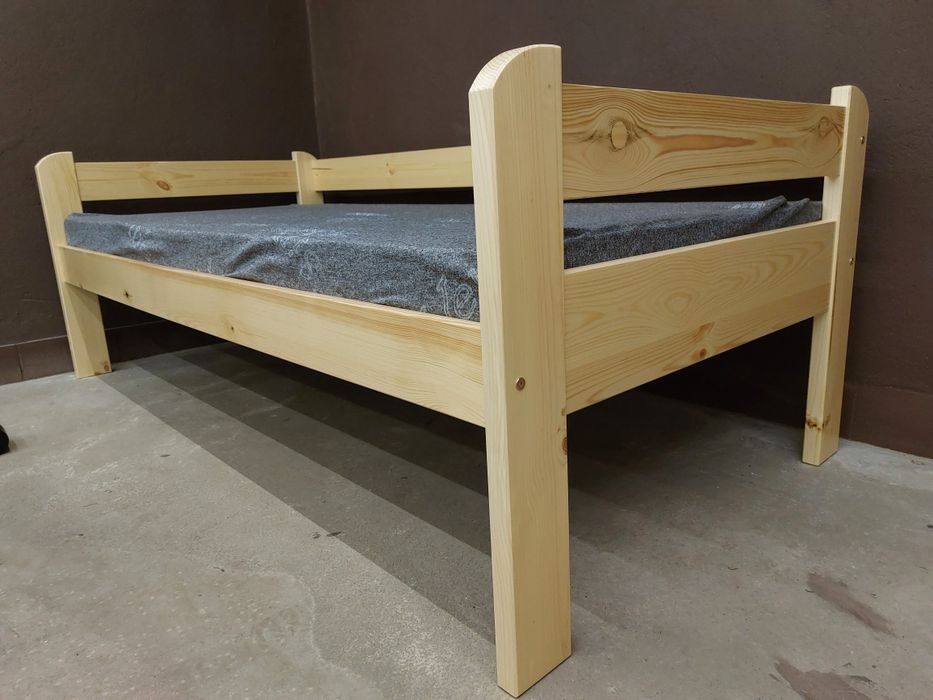 Łóżko wysokie drewniane wygodne dla seniora 90x200 120x200