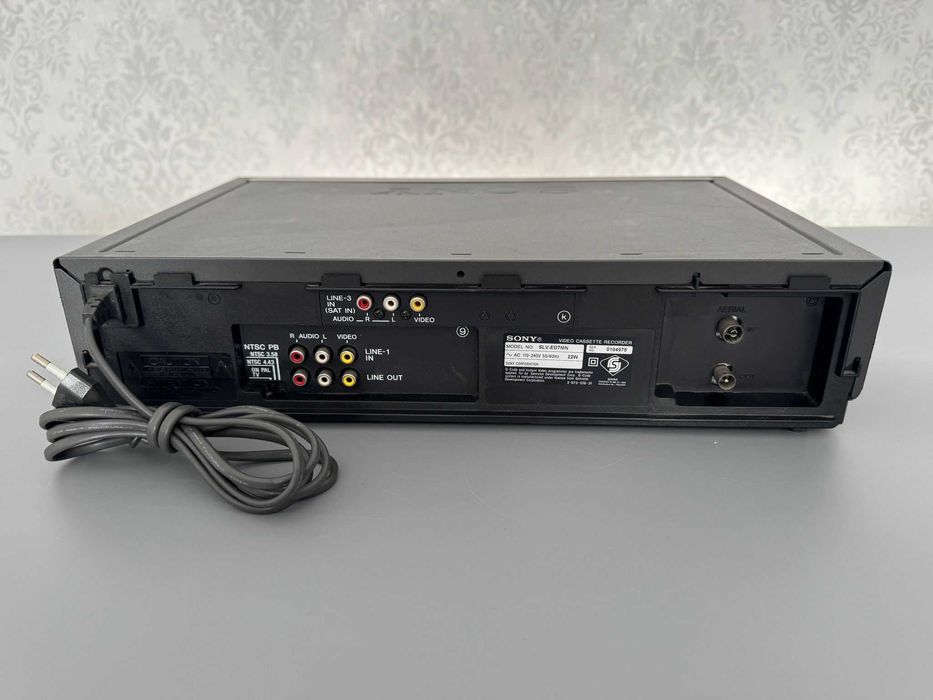 Magnetowid VHS Sony 6-głowicowy Sapphire Hi-Fi SLV-ED7 + pilot Unikat