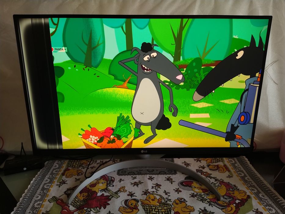 Monitor LG 27UN83A-W, UHD 4K de 27 polegadas. TV casa quarto apartamen