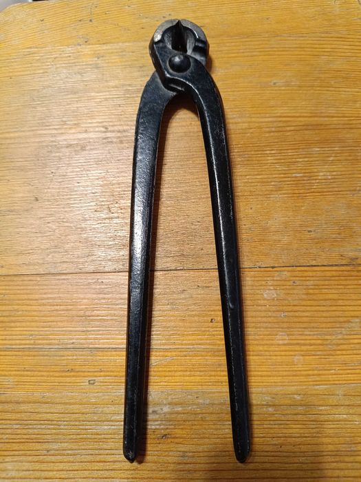 Stare szczypce obcęgi