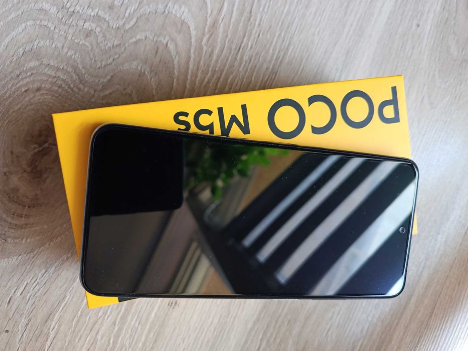 smartfon POCO M5s