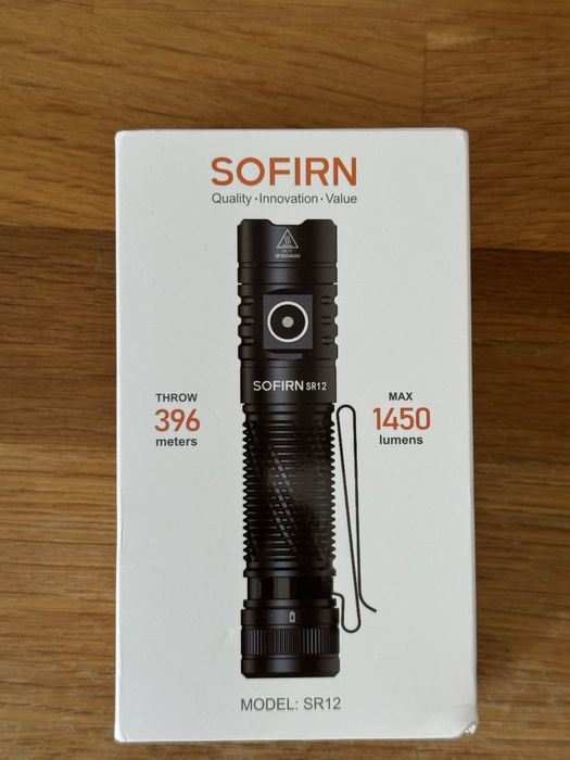 Latarka miotaczowa Sofirn SR12 1450 lm z akumulatorem 18650