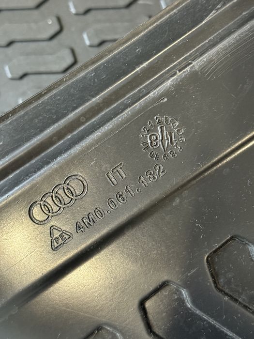 Mata do bagaznika audi q7