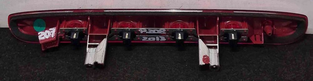 Luz Stop Adicional / 3º Stop - PEUGEOT 208 I