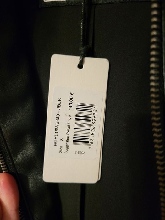 Kurtka damska ze skóry ekologicznej GUESS S