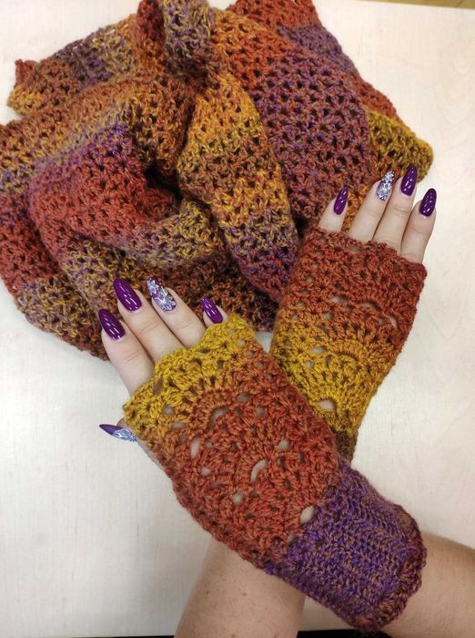 Rękawiczki mitenki szydełkowe – ciepłe, eleganckie, bez palców, kolory