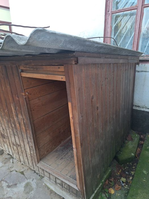 Продам будку для большой собаки.