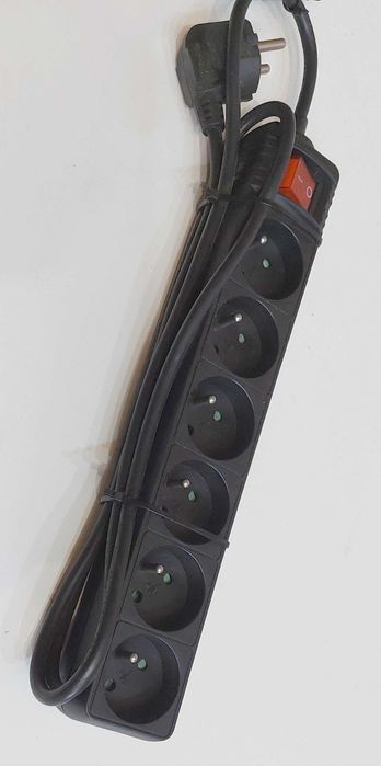 Listwa zasilajaca  6G + wył. - czarny