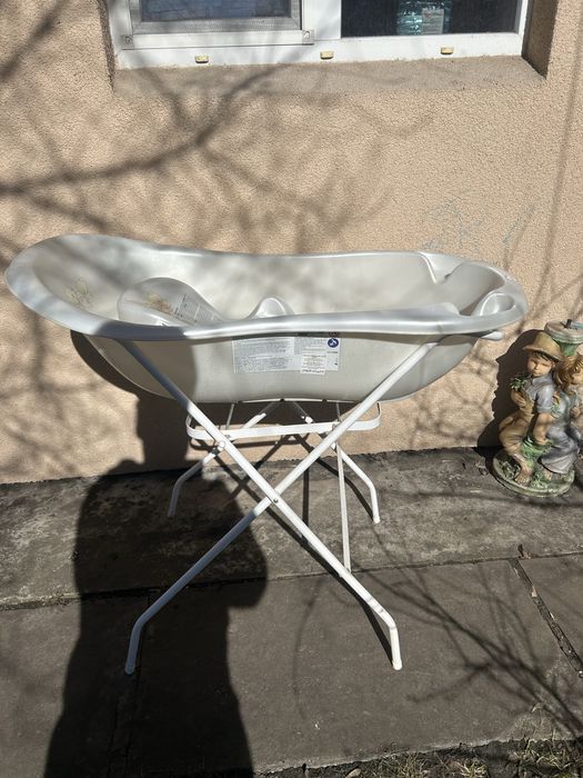 Дитяча ванна на підставці tega baby