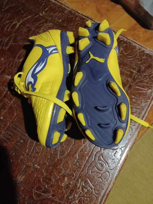 Chuteiras Puma V5.11 FG