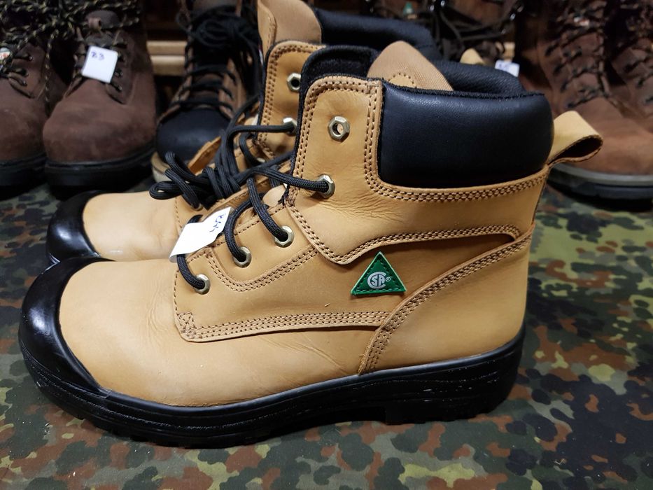Buty robocze AGGRESSOR rozm 45 wkł 30,5 cm