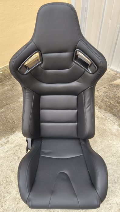 Backet Desportiva em couro nova