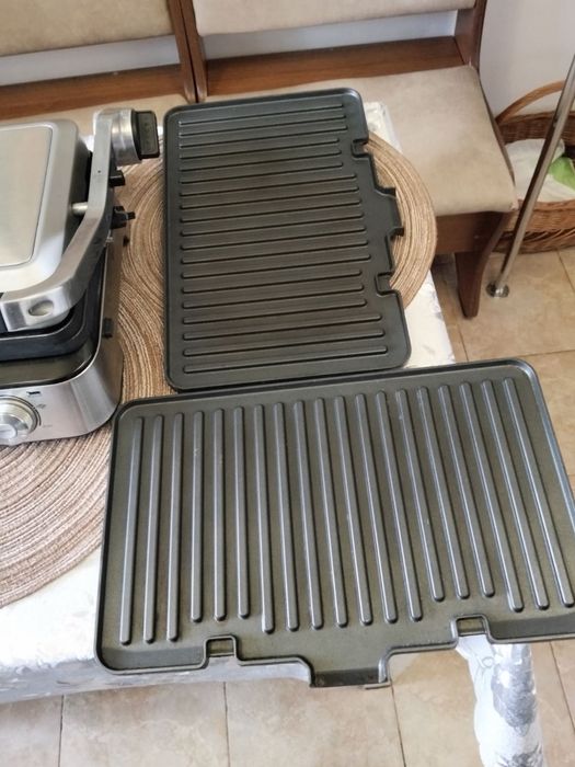 Гриль Delonghi з 3-ма змінними насадками