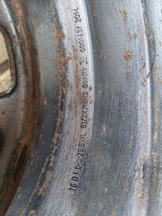 Диски з резиною на Дастер Duster