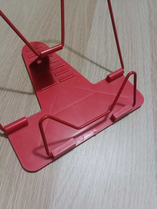 Suporte de Livros vermelho