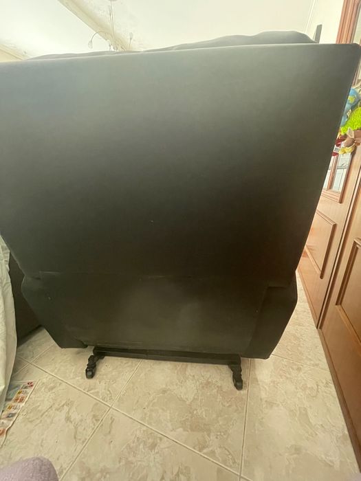 Cadeirão alcochoado negociável