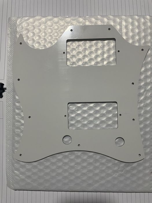 Pickguard Gibson SG 4-Ply Black - Novo, embalado e ainda com plástico