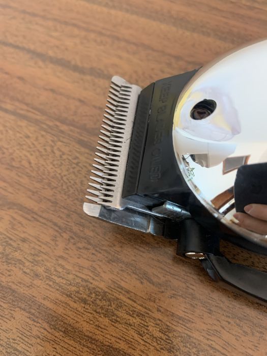 Máquina Cortar Cabelo S/Pentes