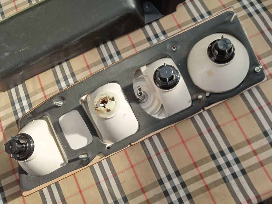 Rover 2.0  2.4 SD  2.6 S  3.5  Vanden Plas - SD1 / LOTUS ESPRIT S2