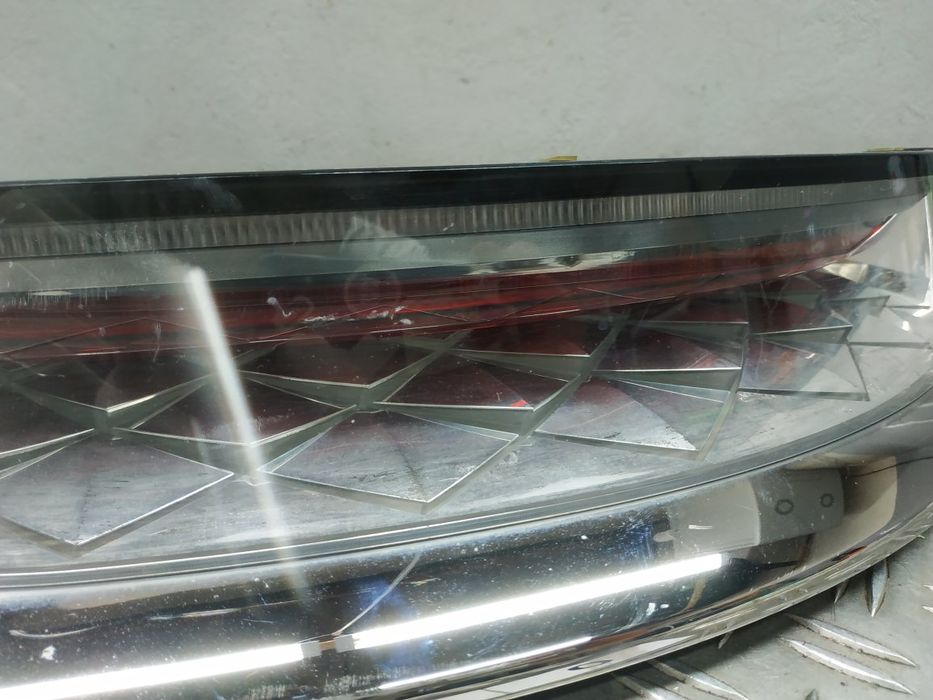 Peugeot/Citroen DS7 Crossback 2018- ліхтар стоп Led задній R, правий F