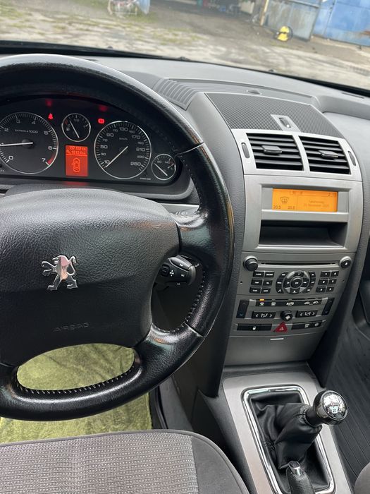 Продам хороше авто Peugeot