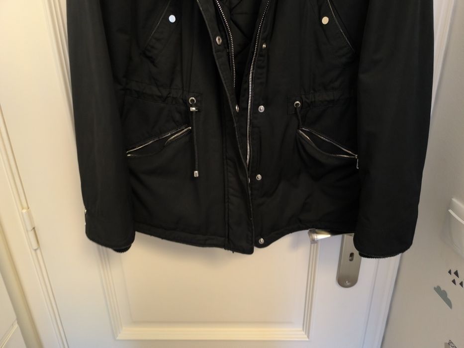Parka preta impermeável Zara